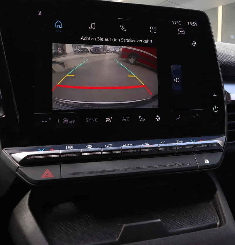 Renault Megane E-TECH – 21