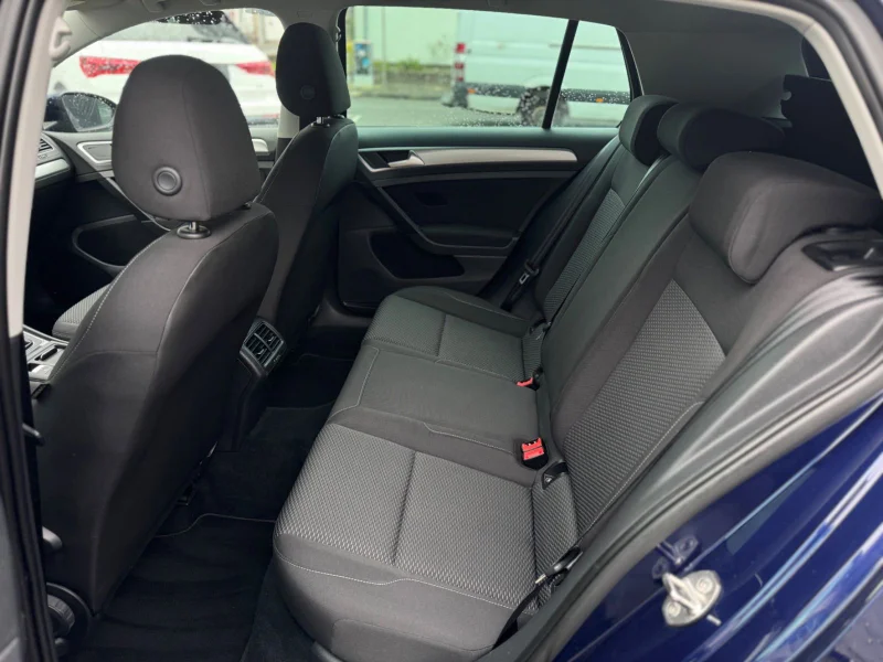 Volkswagen Golf – 15