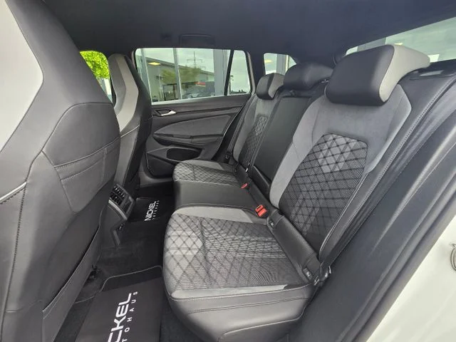 Volkswagen Golf – 35