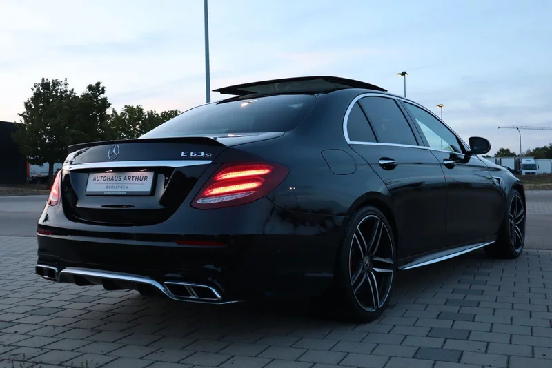 Mercedes-Benz E 63 AMG – 7