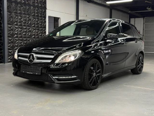 Mercedes-Benz B 180 – 35