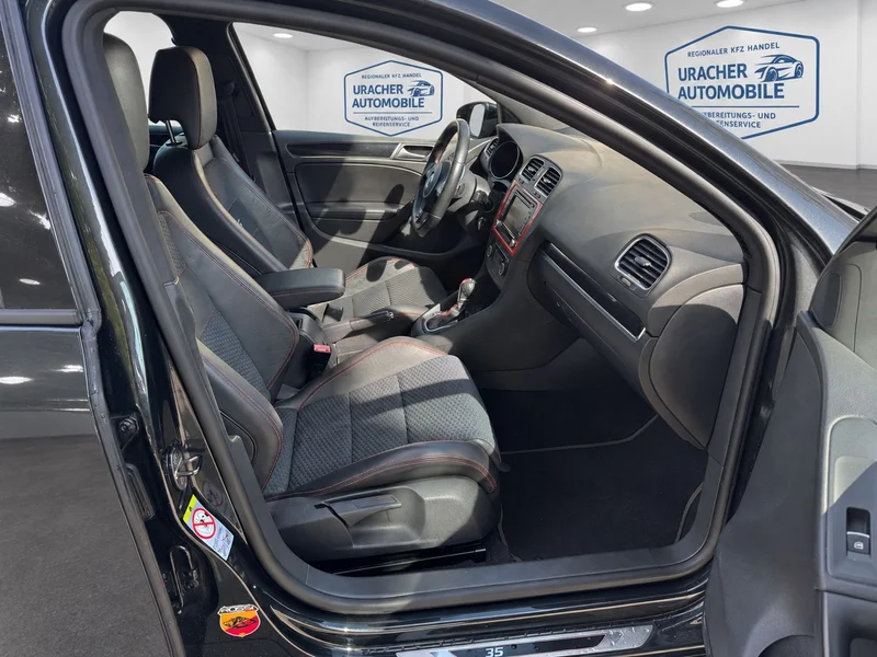 Volkswagen Golf – 16
