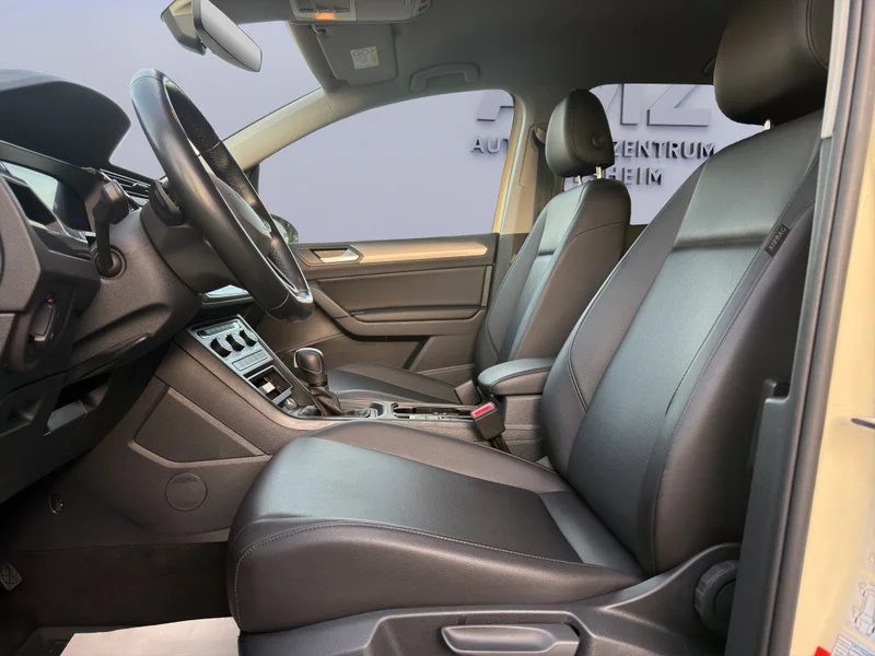 Volkswagen Touran Touran II – 10