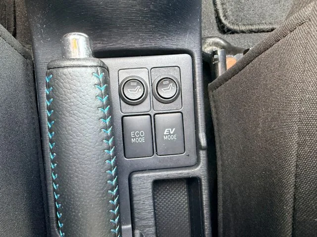 TOYOTA Yaris – 24