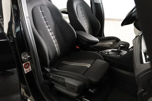 BMW 218 – 17