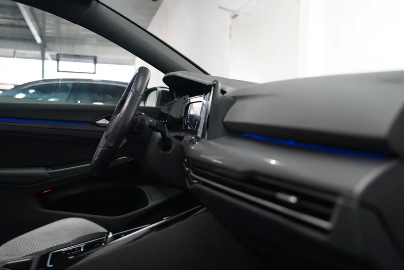 Volkswagen Golf – 33