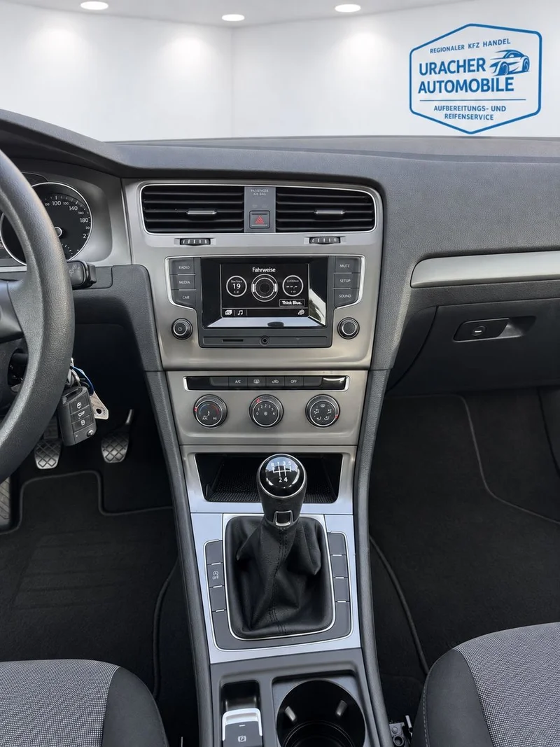 Volkswagen Golf – 15