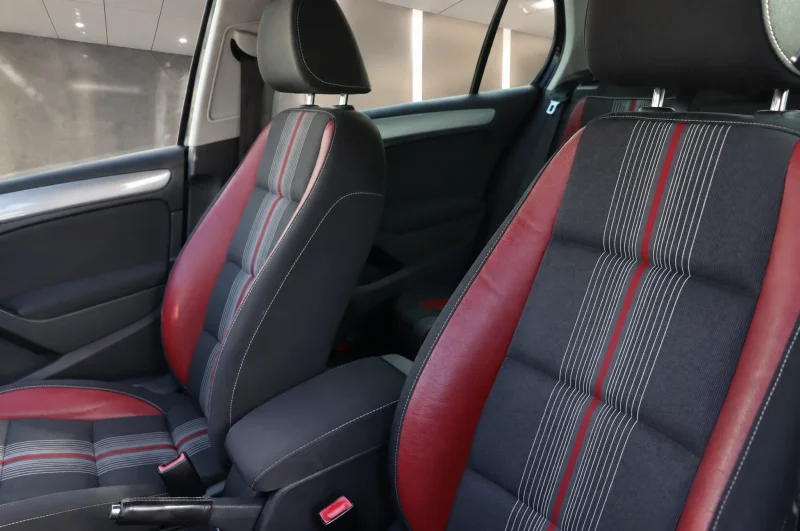 Volkswagen Golf – 11