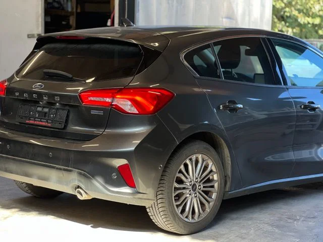Ford Focus – 7