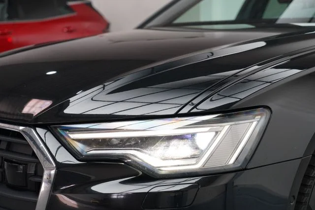 AUDI A6 – 8