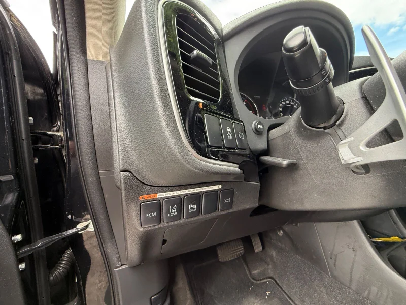 Mitsubishi Outlander – 22