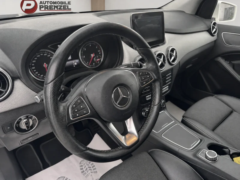 Mercedes-Benz B 220 – 16