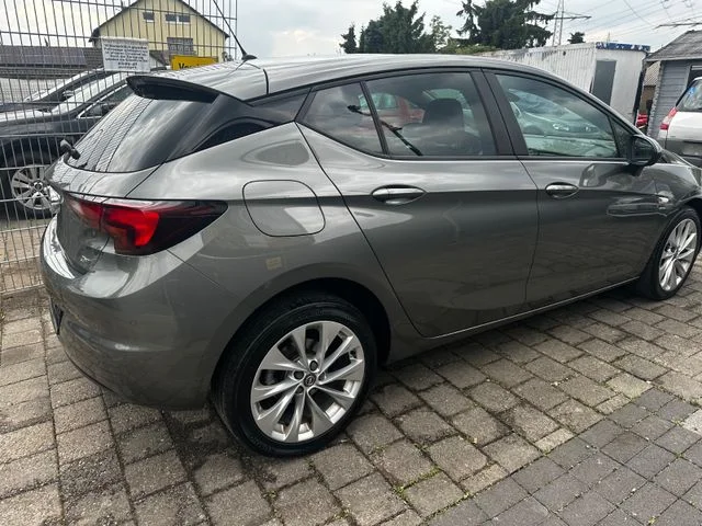 Opel Astra – 9