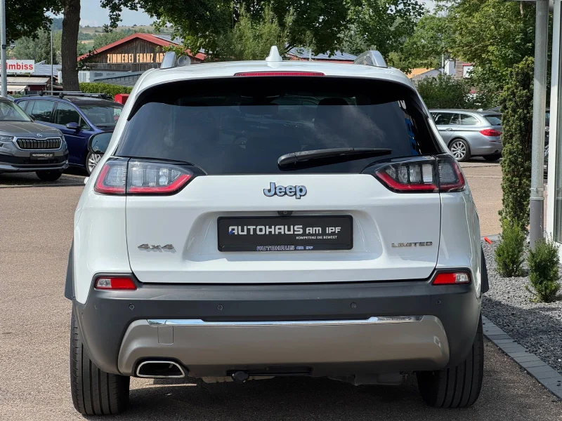Jeep Cherokee – 10