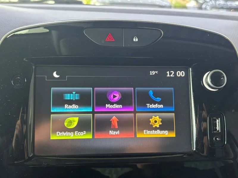 Renault Clio – 11