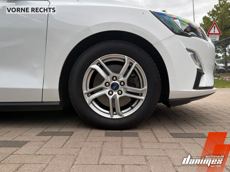 Ford Focus – 13