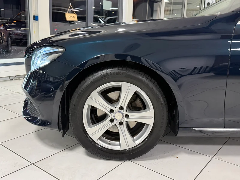 Mercedes-Benz E 220 – 8