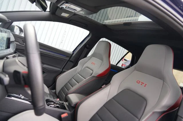 VW Golf – 8