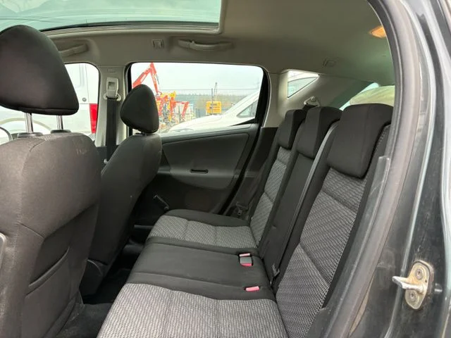 Peugeot 207 – 12