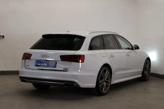 AUDI A6 – 6