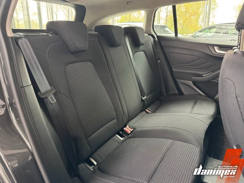 Ford Focus – 11