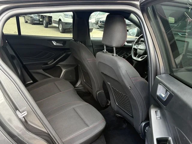 Ford Focus – 25