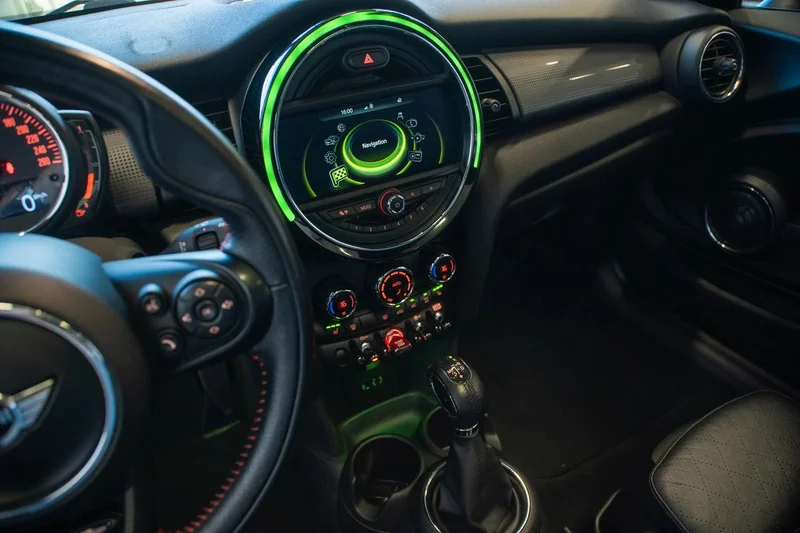 Mini COOPER – 17