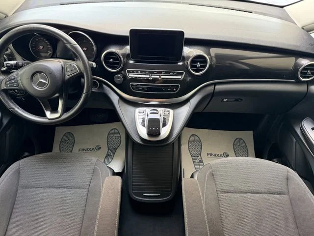Mercedes-Benz V 220 – 11