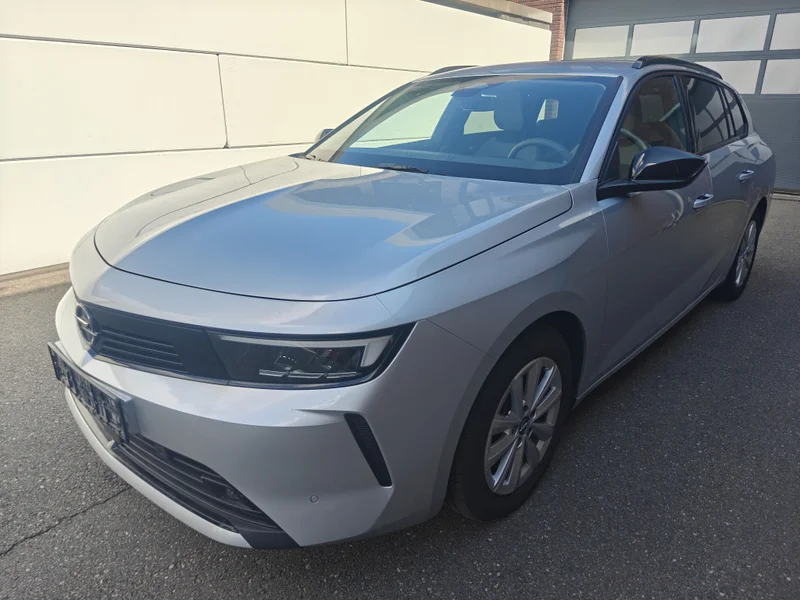 Opel Astra Sports Tourer 1.2 Turbo Business Edition