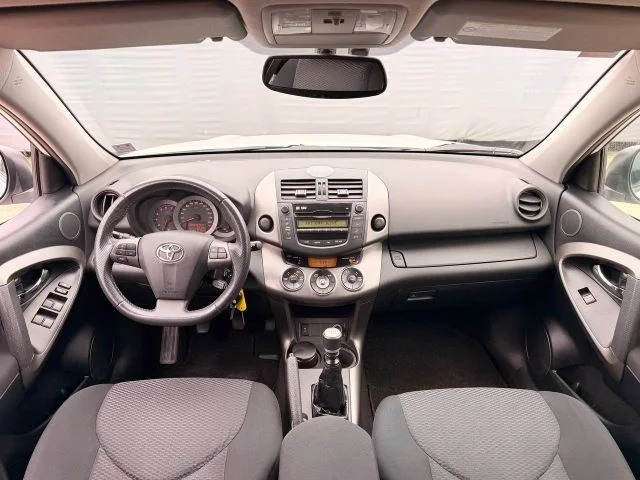 Toyota RAV 4 – 23