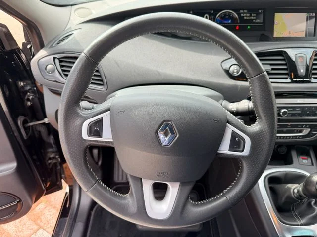 RENAULT Scenic – 24