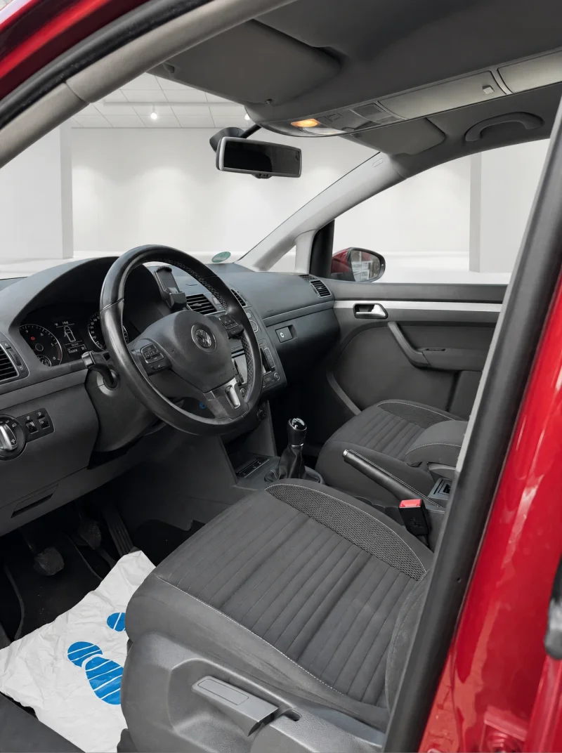 Volkswagen Touran – 8