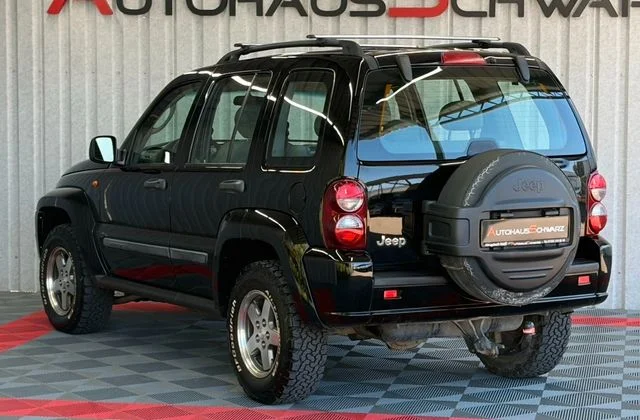 Jeep Cherokee – 5