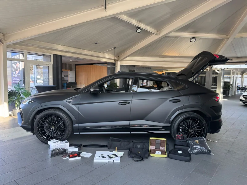 Lamborghini Urus – 13