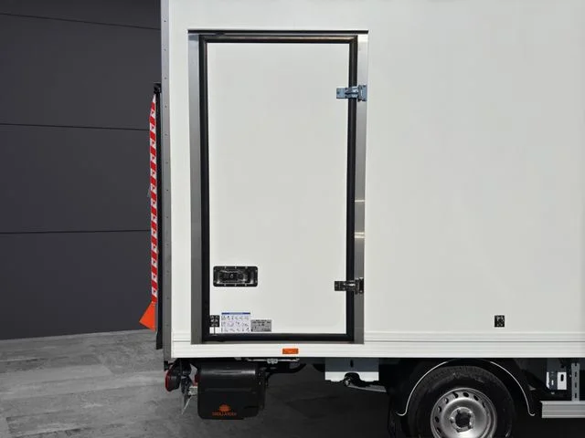 Renault Master Koffer 4,47mx2,14x2,30m Seitentüre Klima – 10