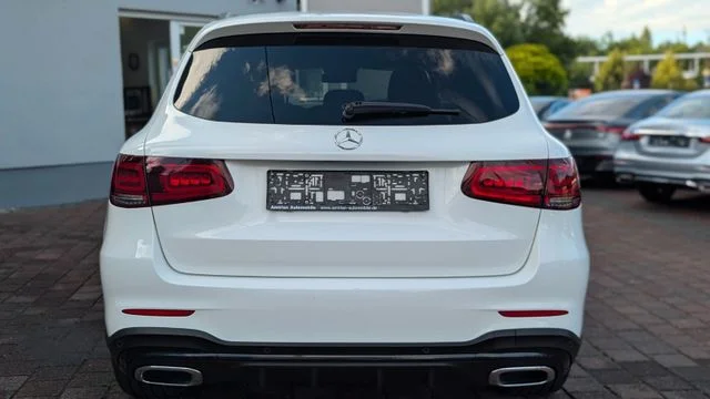 MERCEDES-BENZ GLC 300 – 5