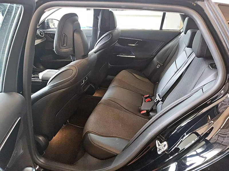 Mercedes-Benz C 200 – 8