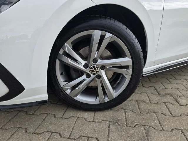 Volkswagen Golf – 16