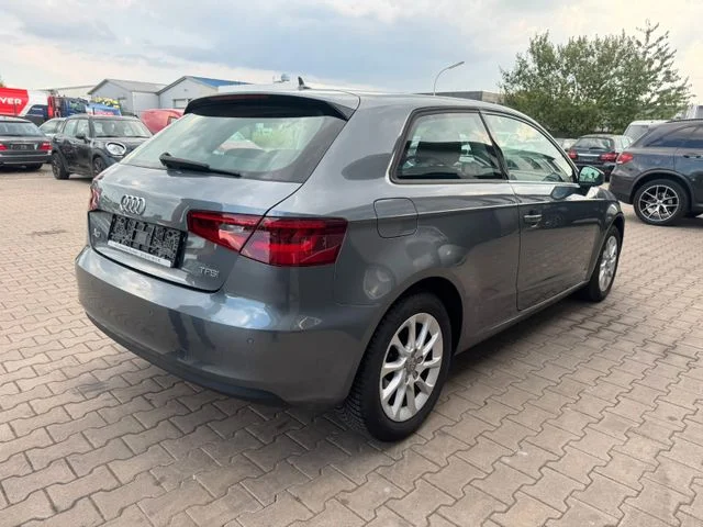 AUDI A3 – 8