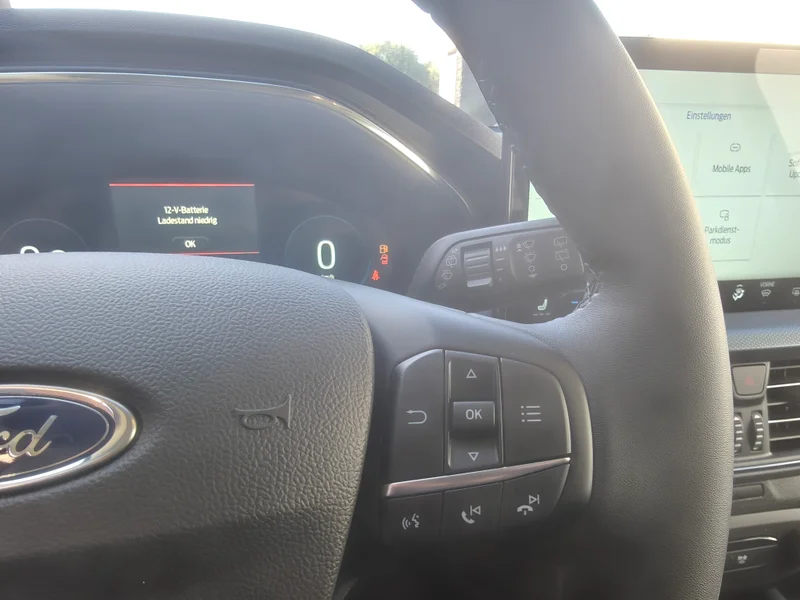 Ford Focus Turnier Active X 1.0 7AT – 28