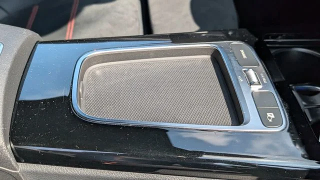MERCEDES-BENZ CLA 200 – 18