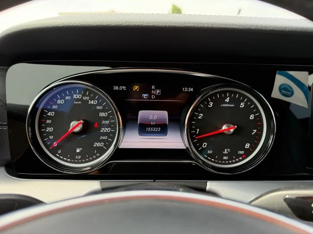 Mercedes-Benz E 300 – 13