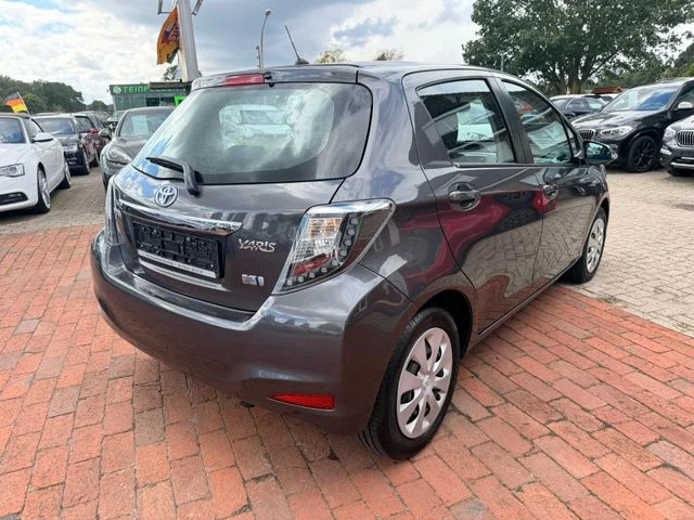 TOYOTA Yaris – 7