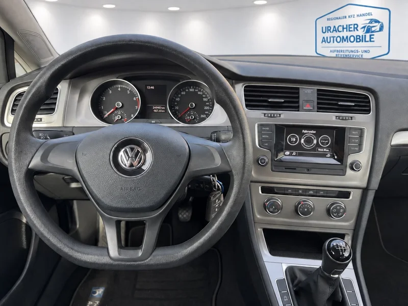 Volkswagen Golf – 13