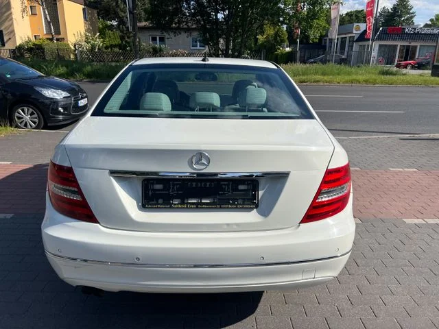 Mercedes-Benz C 180 – 6