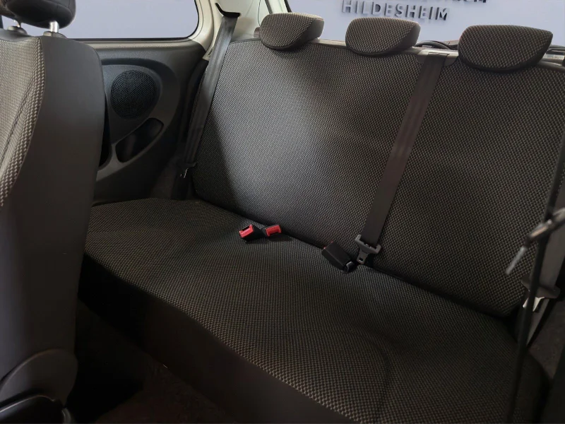 Nissan Micra – 18