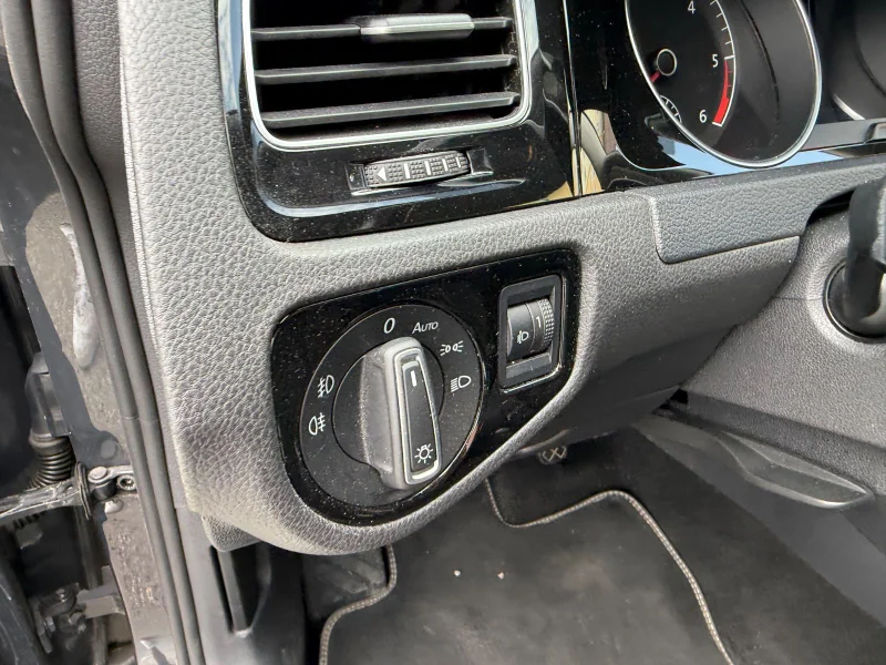Volkswagen Golf – 19