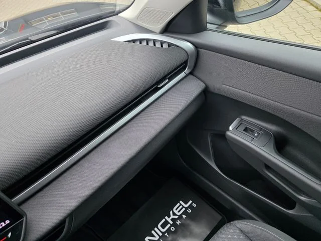 Volkswagen T-Roc – 38