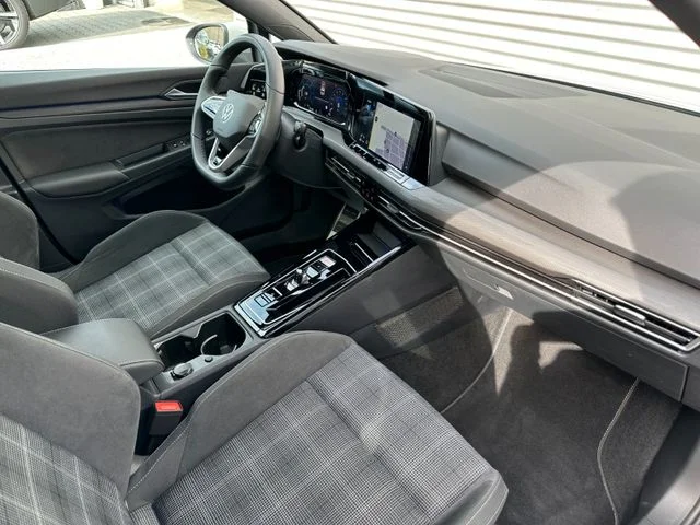 VW Golf – 19
