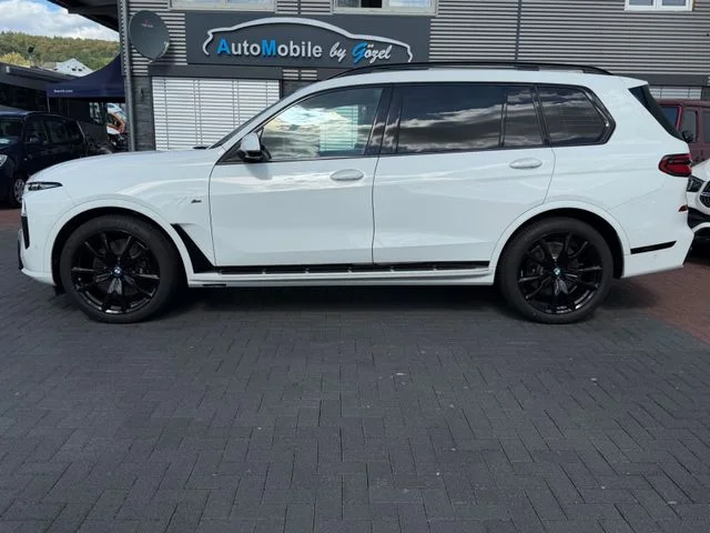 BMW X7 – 2